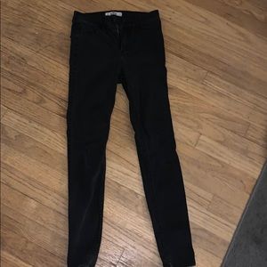 Black skinny jeans